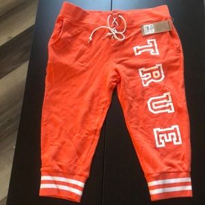 True Religion lace up NWT Capri jogger